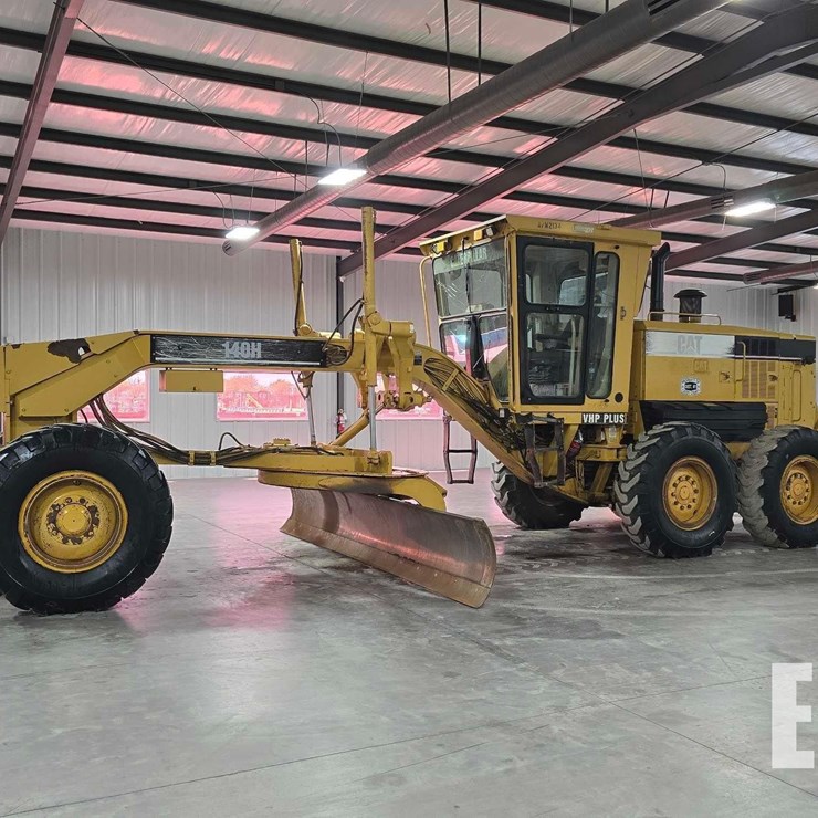 2005 CATERPILLAR 140H