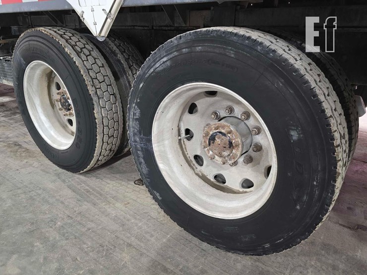 1999-kenworth-t800-image-24