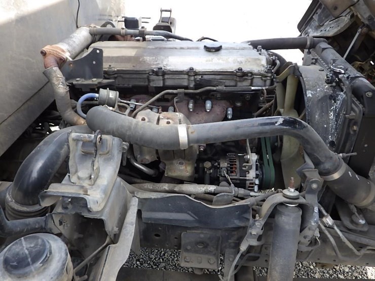 2005-isuzu-nqr-image-12