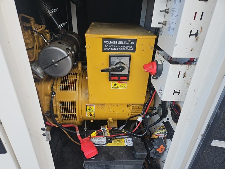 2017-caterpillar-xq35-image-10