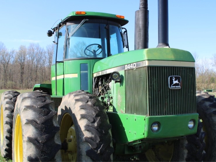 john-deere-8440-image-14