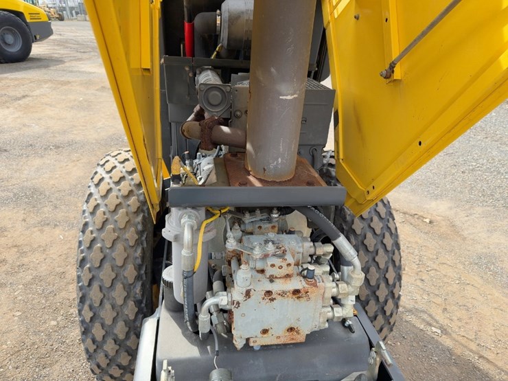 2016-bomag-bw124dh-40-image-16