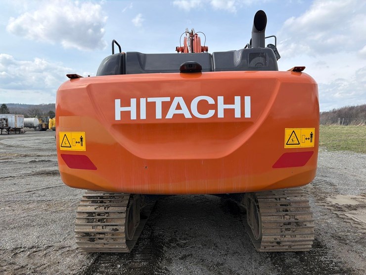 2020-hitachi-zx200-image-7