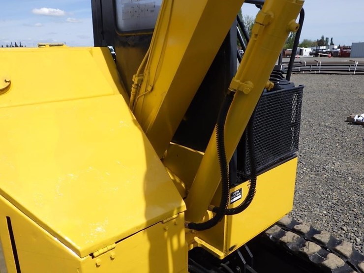 komatsu-pc28uu-image-24