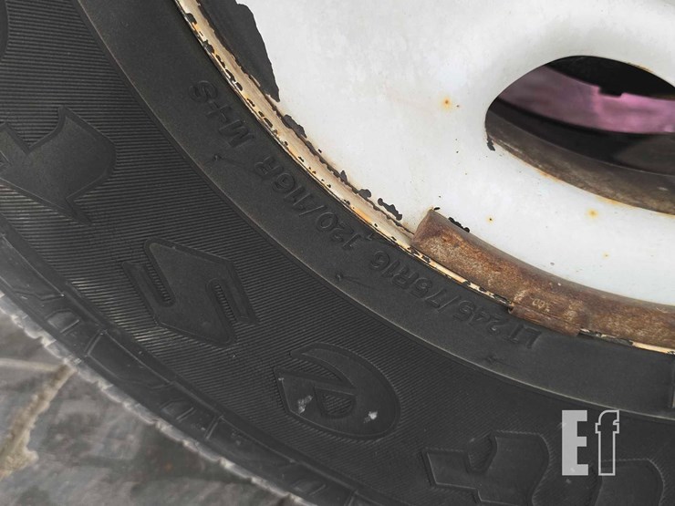 2019-gmc-savana-g1500-image-25