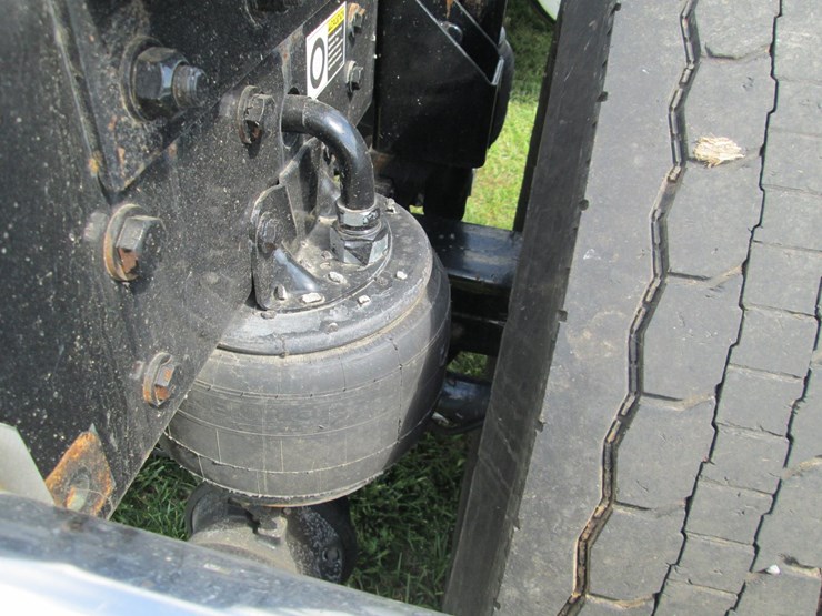 2020-kenworth-t680-image-11