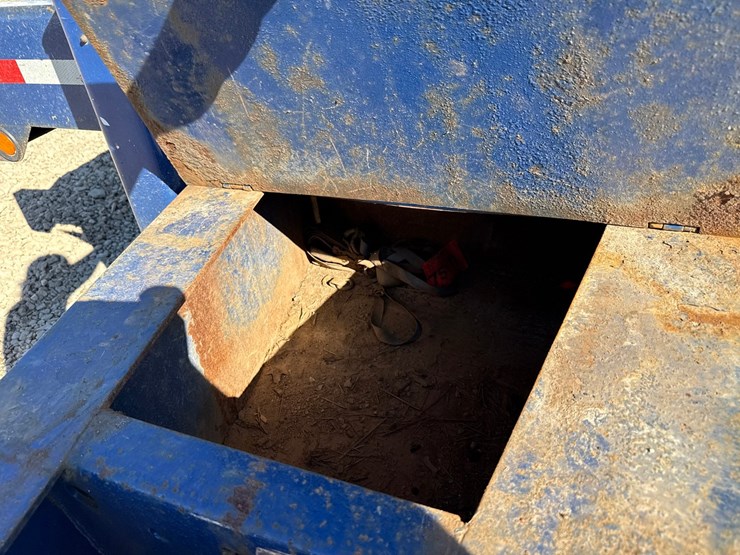 2007-massey-ferguson-8-image-11