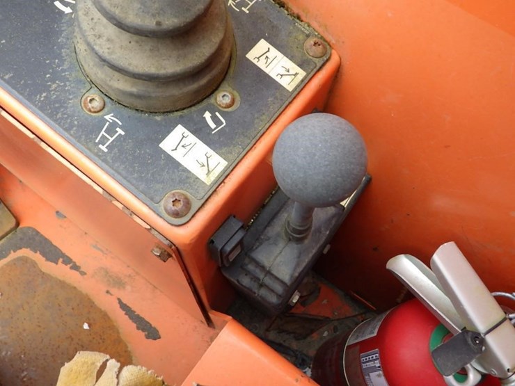 2011-jlg-10054-telescopic-reach-lift-image-39