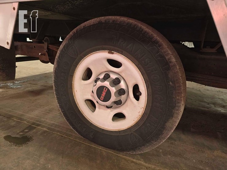 2019-gmc-savana-g1500-image-23