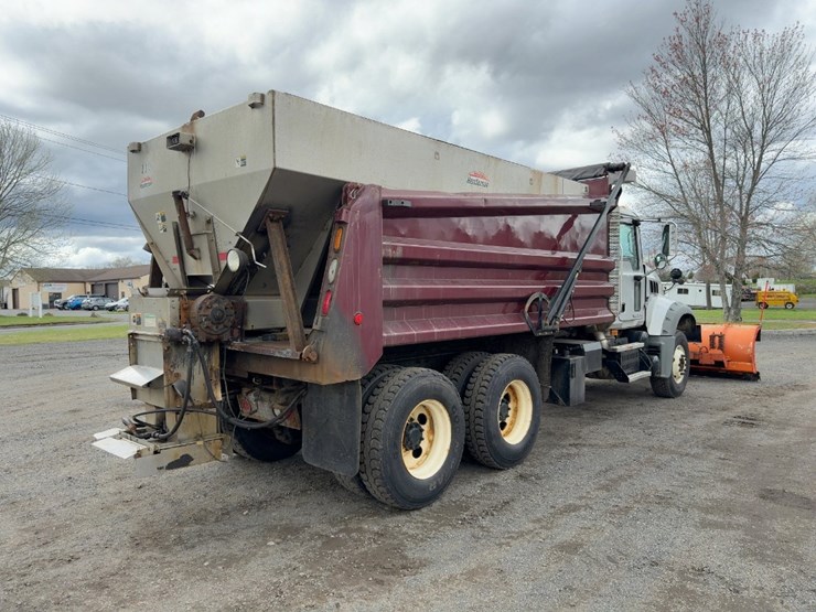 2010-mack-granite-gu713-image-5