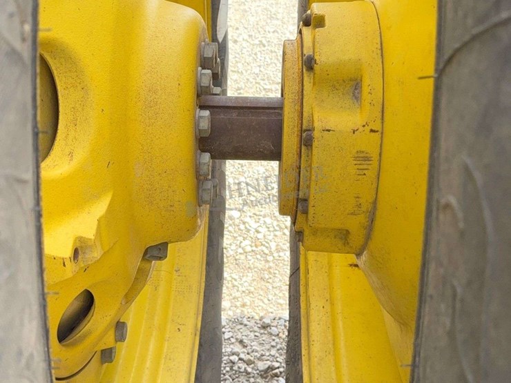john-deere-200-image-101