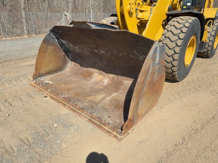 2016-caterpillar-938m-image-9