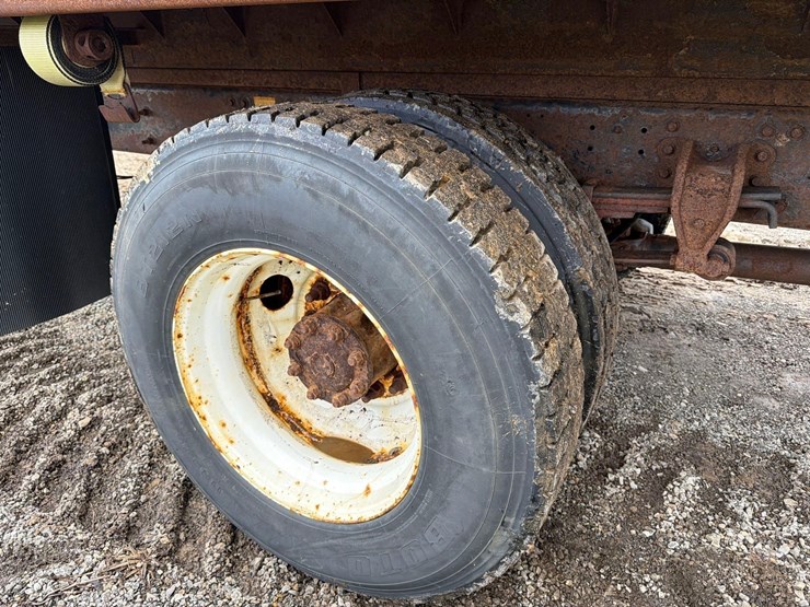 2018-hino-338-image-11