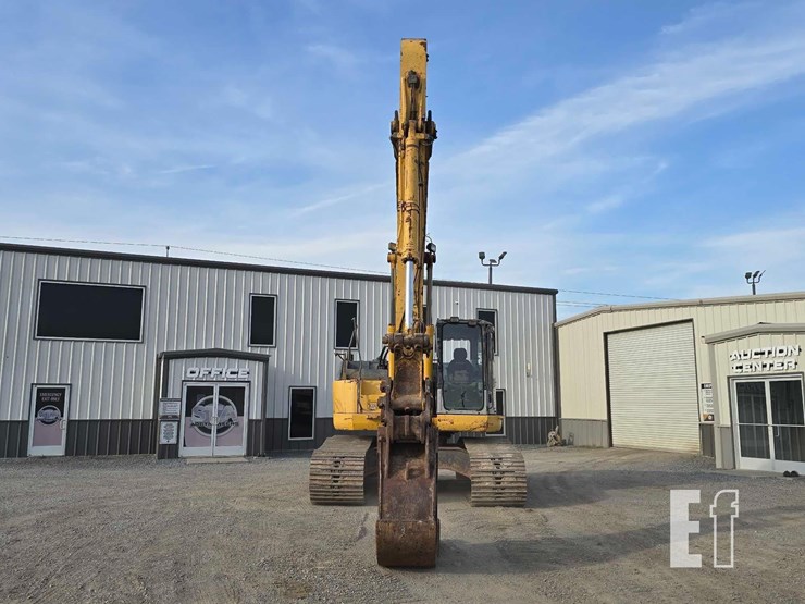 komatsu-pc228us-lc-3n0-image-7
