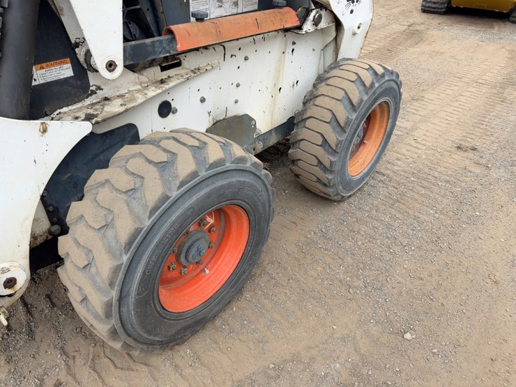 2007-bobcat-s300-image-11