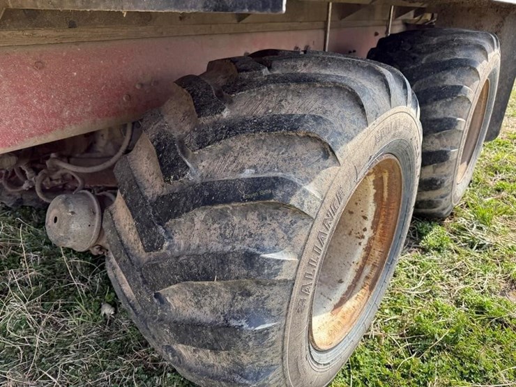 1991-mack-dm690s-image-23