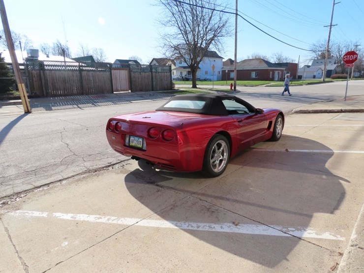 2000-chevrolet-corvette-roadster-image-5