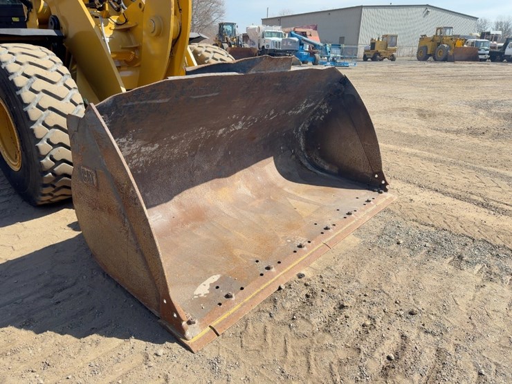 2016-caterpillar-938m-image-8