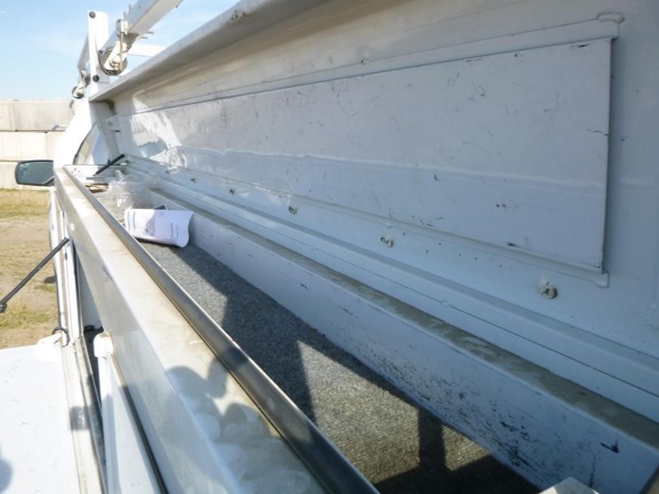 2017-chevrolet-2500hd-image-22