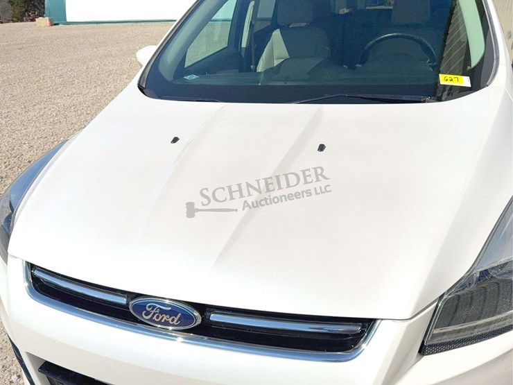 2014-ford-escape-titanium-image-11