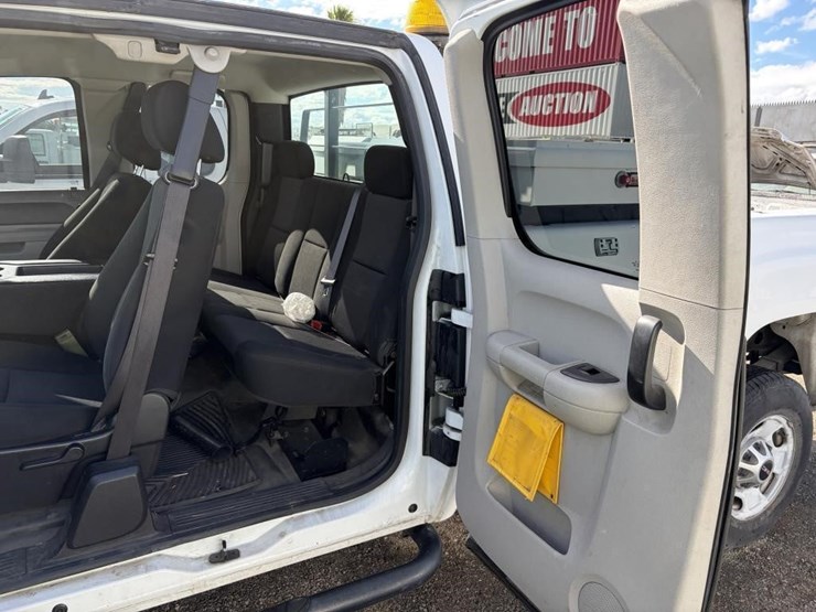 2012-gmc-sierra-2500-image-11