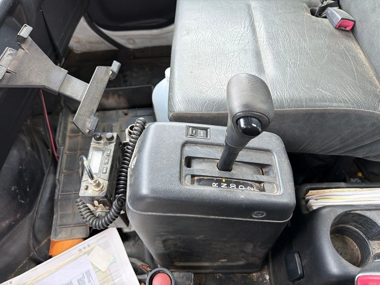 2018-hino-338-image-24