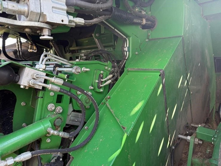 2019-john-deere-9700i-image-15