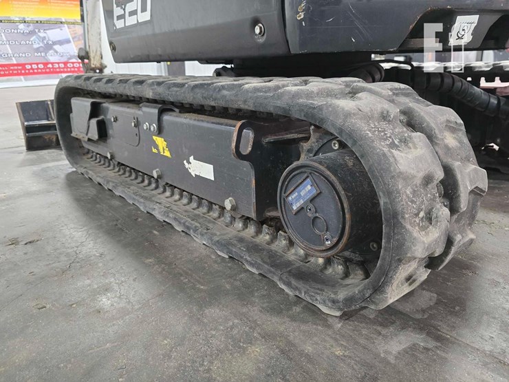 2022-bobcat-e20-image-31