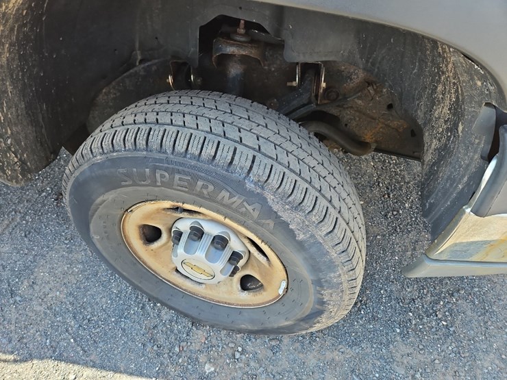 2005-chevrolet-2500hd-image-12