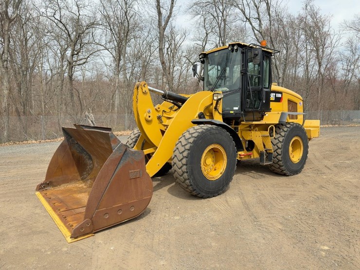 2016-caterpillar-938m-image-1