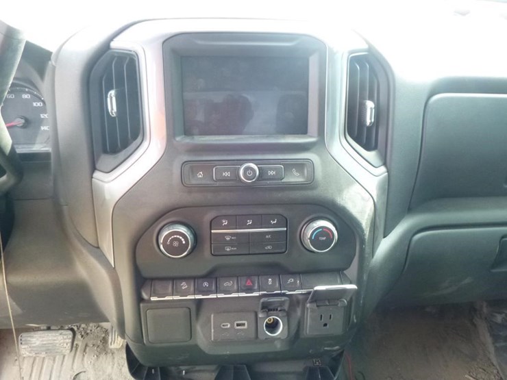 2022-chevrolet-silverado-1500-image-8