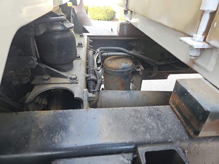 1997-international-2674-image-32