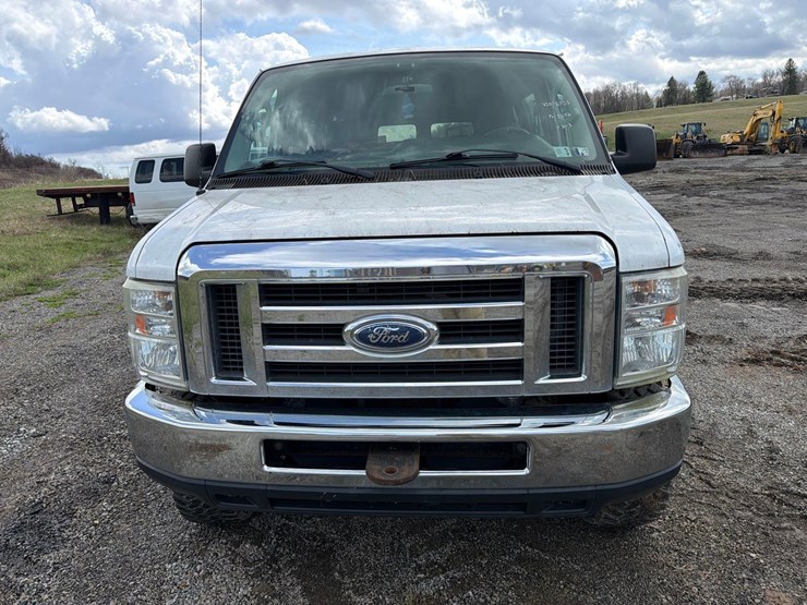 2014-ford-e350-image-7