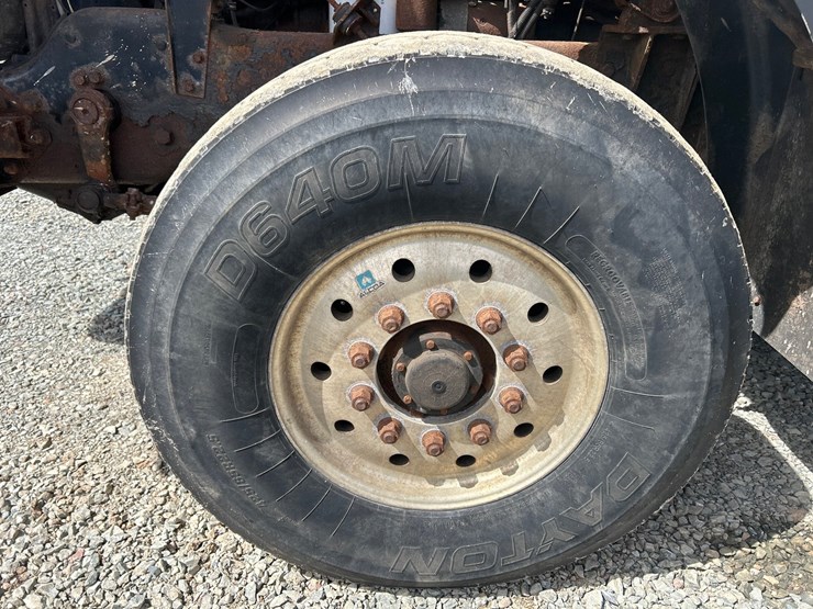 1999-mack-cl713-image-135