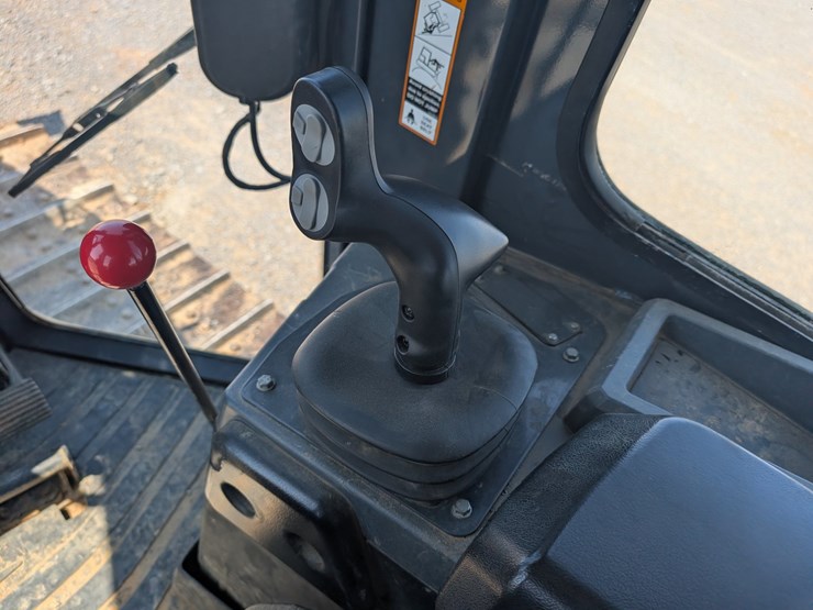 deere-650k-xlt-image-27