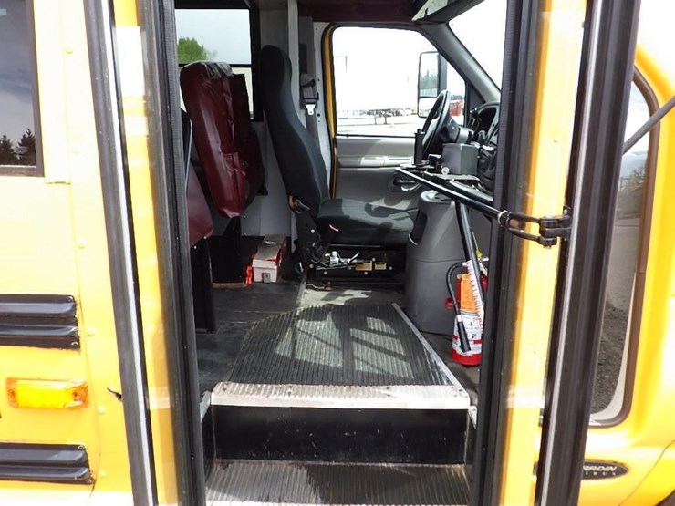 2000-ford-2000-image-17