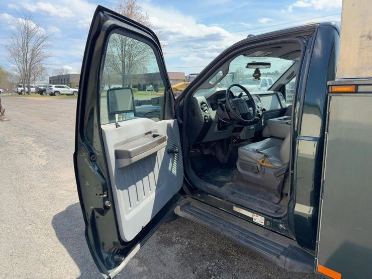 2012-ford-f450-xl-image-21