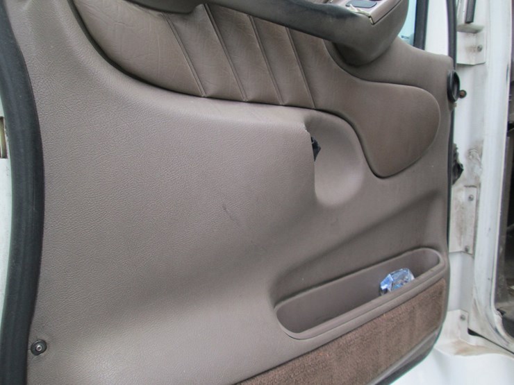 2008-peterbilt-387-image-33