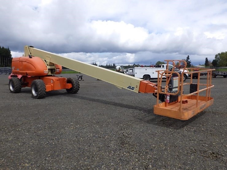 2008-jlg-800s-image-3