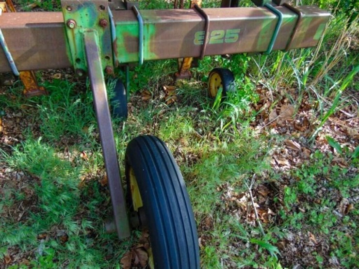 john-deere-825-image-3