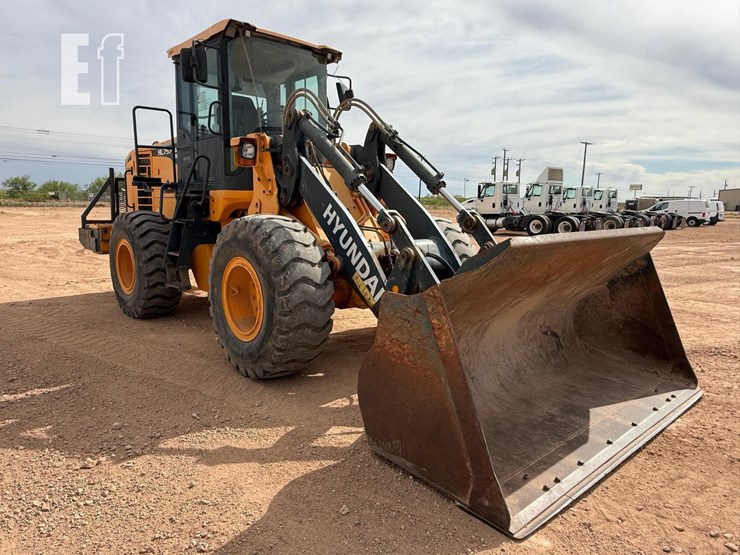 2014-hyundai-hl757tm-9a-image-2