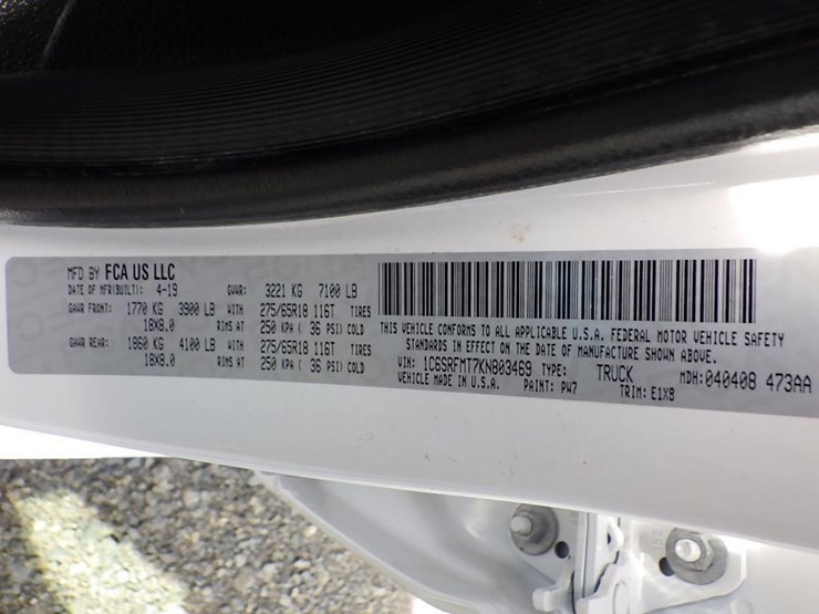 2019-dodge-1500-image-38