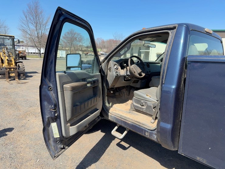 2015-ford-f250-xl-image-20