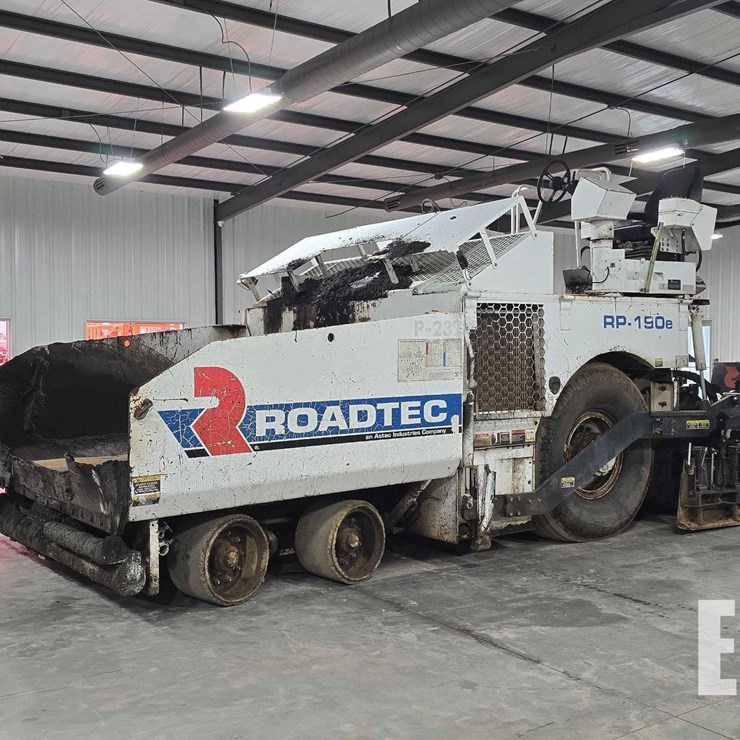 2017 ROADTEC RP190E