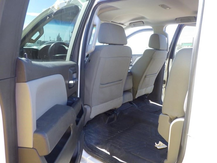 2019-chevrolet-2500hd-image-6