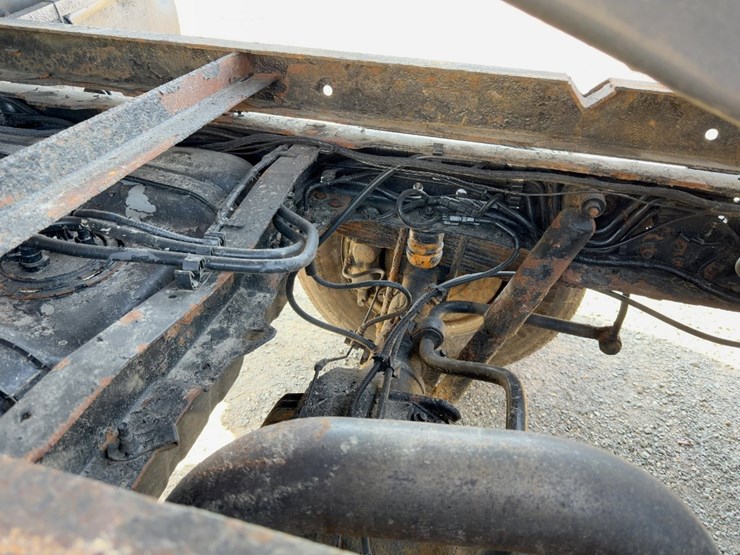 2015-ford-f350-xl-image-18