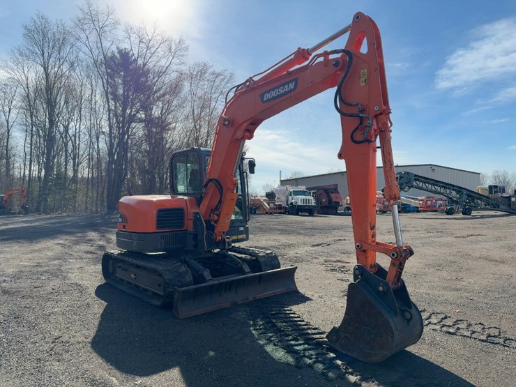 2019-doosan-dx85r-3-image-7