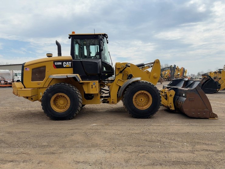 2016-caterpillar-938m-image-6