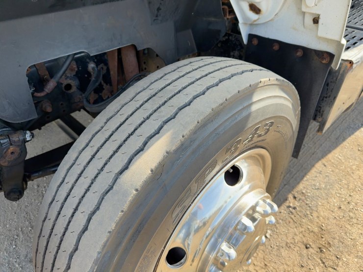 2001-caterpillar-3126-image-11