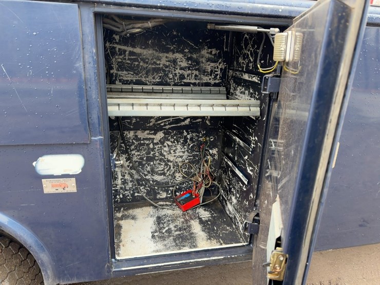 2012-ford-f550-xl-image-19